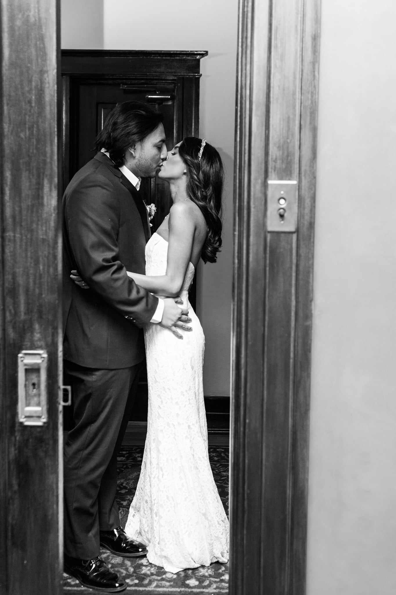 Laurie and Louis wedding at Canal Street Inn — photo 3